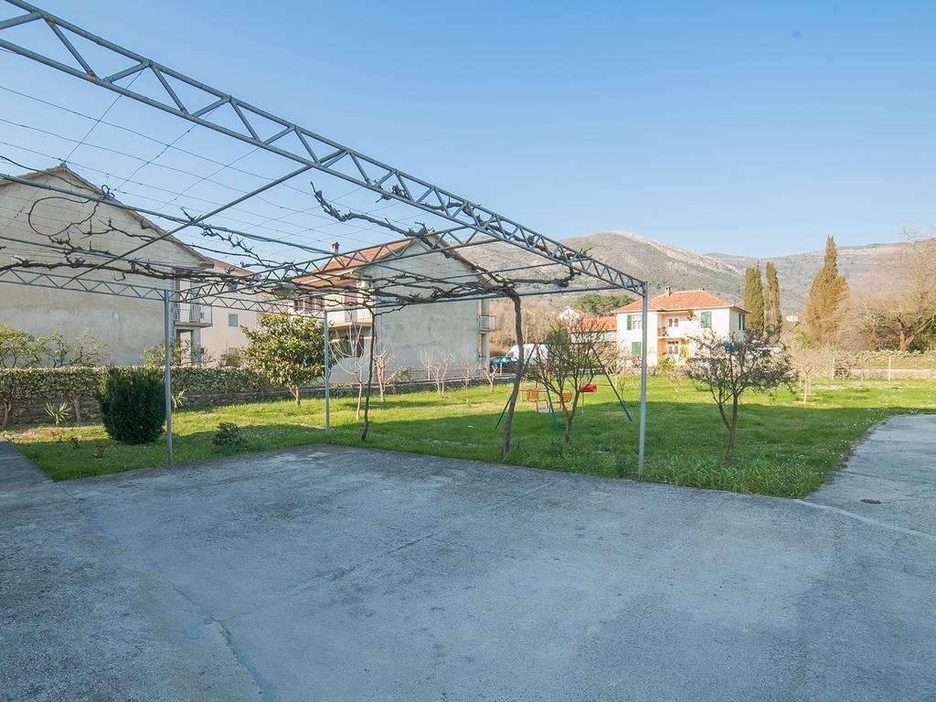 Apartments Ivo Bozinovic Tivat Exterior photo